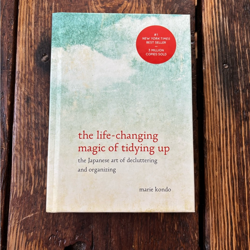 Marie Kondo - The Life-Changing Magic of Tidying Up Hardback Book